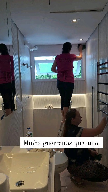 Time R&R Limpa em ação